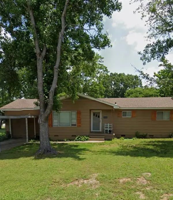 1204 S Seminole Avenue, Wewoka, OK 74884