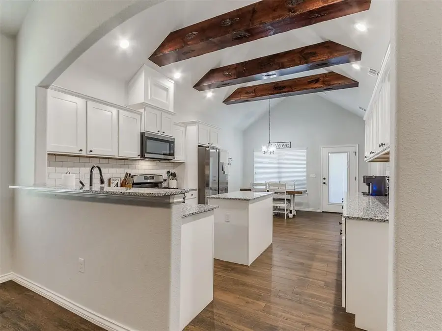 20567 N Santa Fe Avenue, Harrah, OK 73045 - #2