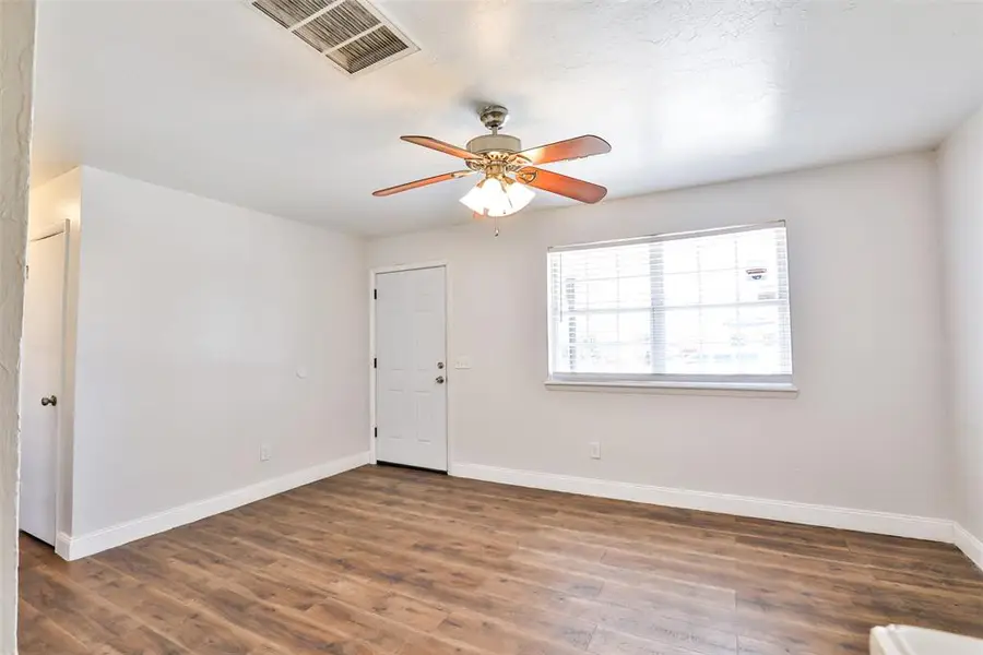 939 NW 5th Street, Moore, OK 73160 - #3