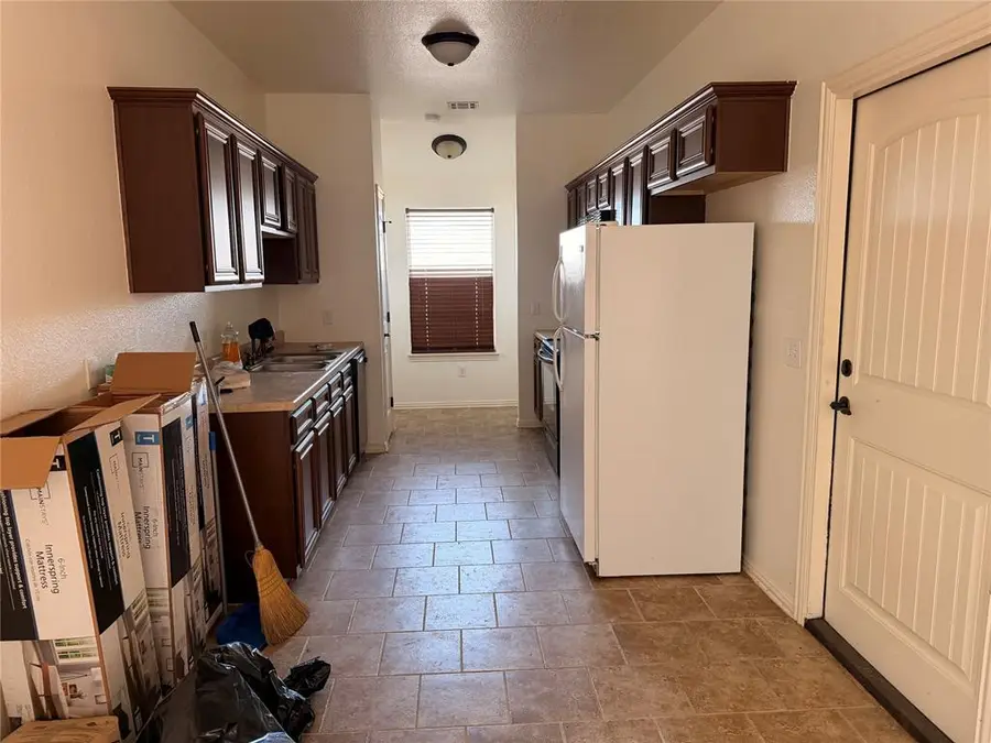 4913 Travertine Drive, Ardmore, OK 73401 - #3