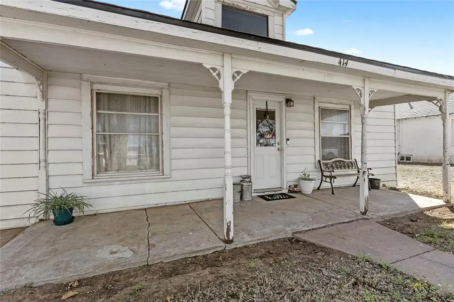 414 E 6th Street, Hydro, OK 73048 - #2