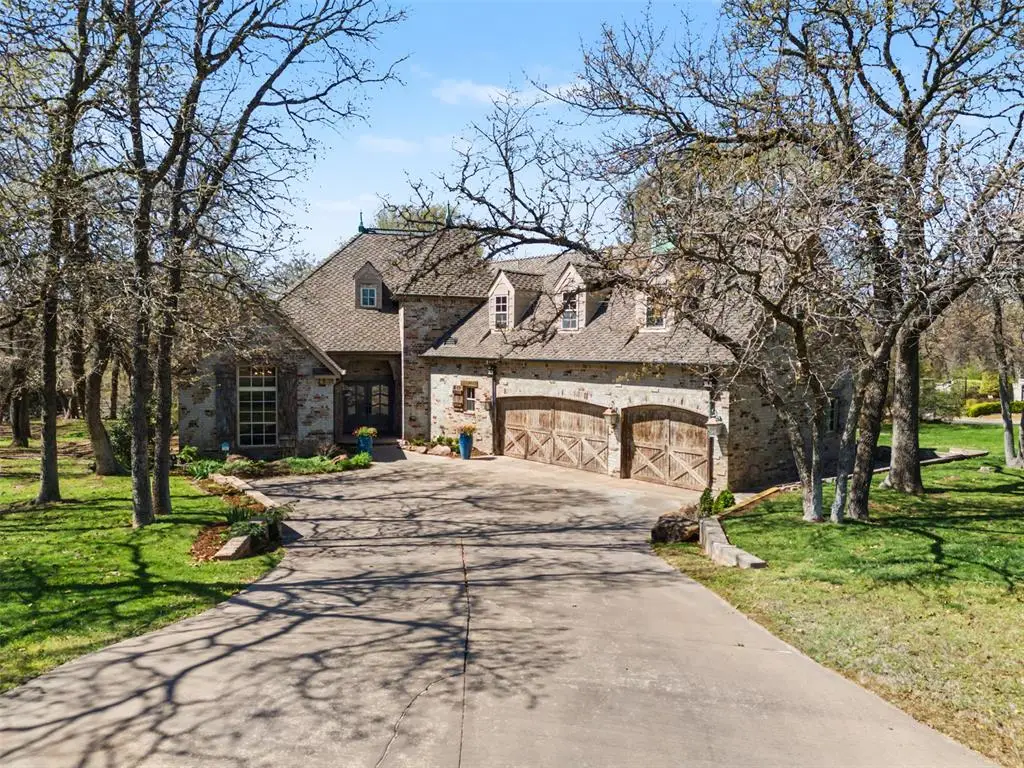 1425 N Manchester Avenue, Edmond, OK 73034 - #1