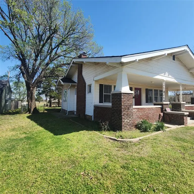 1224 N Barta Avenue, Prague, OK 74864 - #2