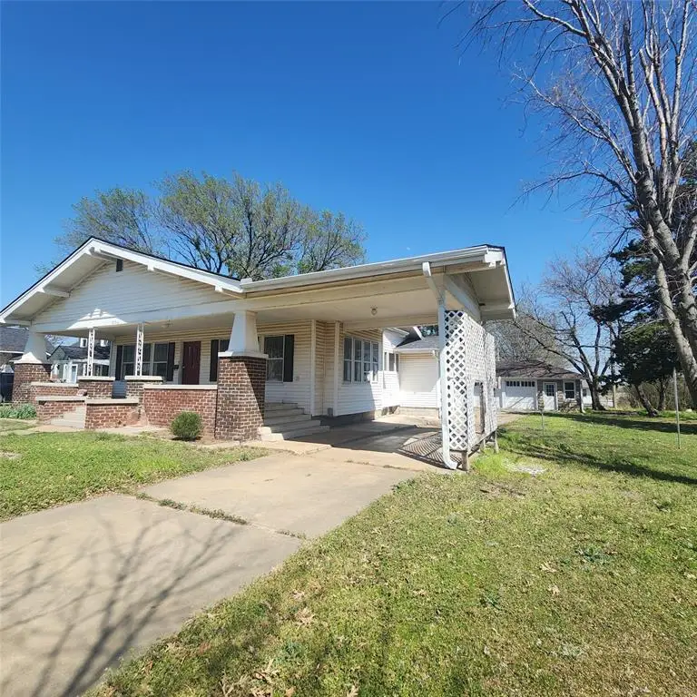 1224 N Barta Avenue, Prague, OK 74864 - #3