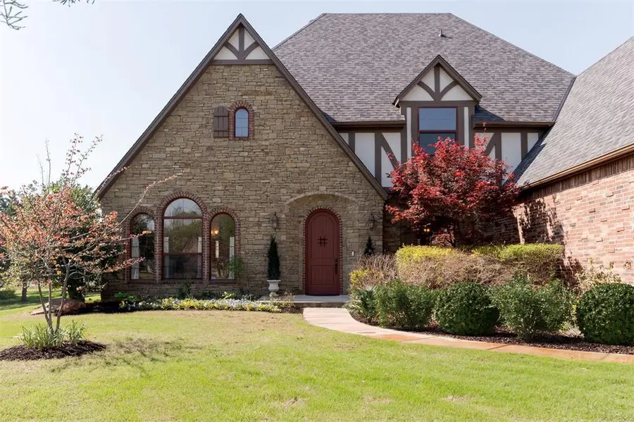 2688 La Belle Rue, Edmond, OK 73034 - #3