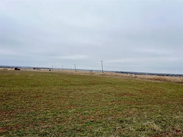 8301 Orchid Way, Cashion, OK 73016