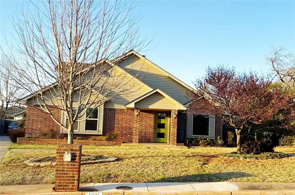 1301 Mockingbird Lane, Edmond, OK 73034 - #1