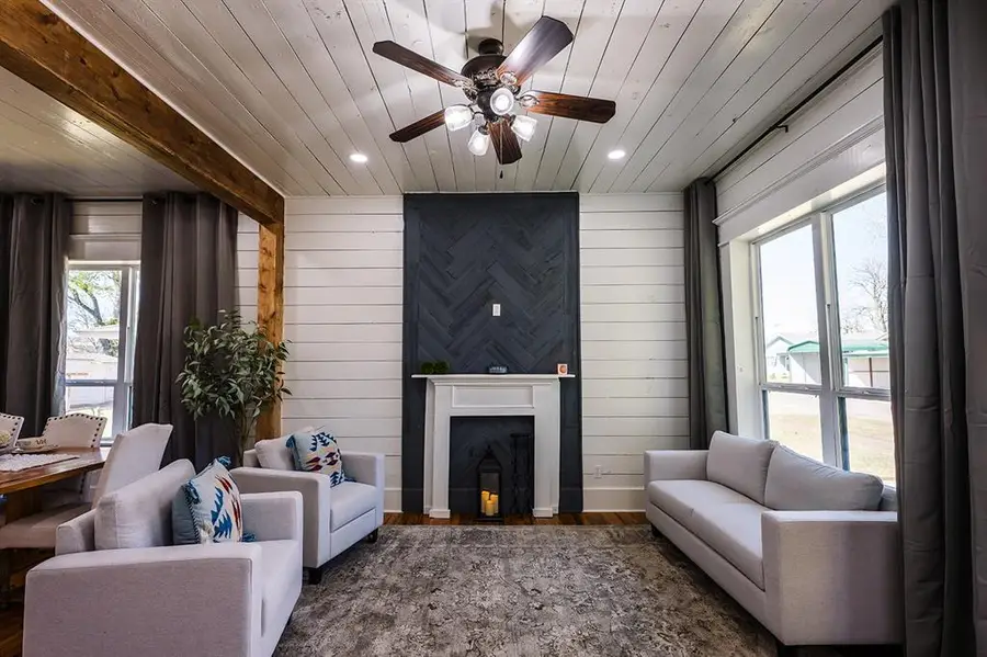 209 Chestnut Street, Pauls Valley, OK 73075 - #2