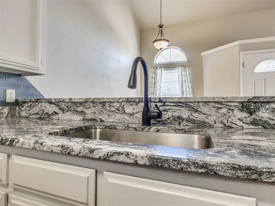 2110 Lonnie Lane, Moore, OK 73170 - #2