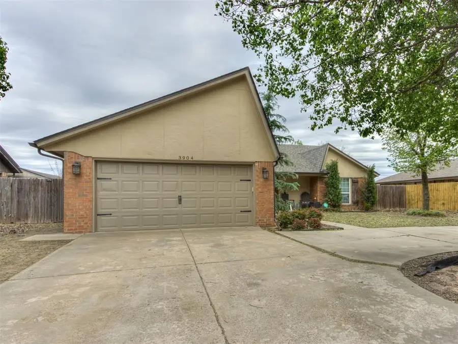 3904 Regatta Road, Yukon, OK 73099 - #2