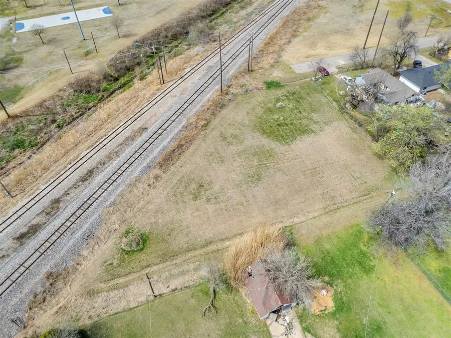 114 N Foster Avenue, El Reno, OK 73036 - #3