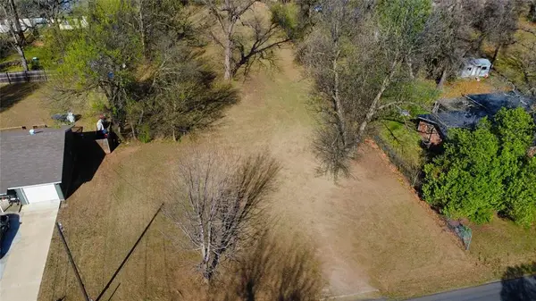 2201 N Saint Luke Avenue, Oklahoma City, OK 73141