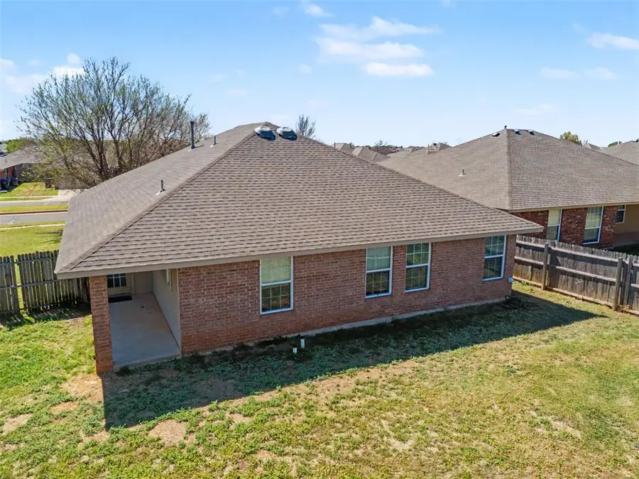 2137 Scissortail Landing Drive, Edmond, OK 73012 - #3