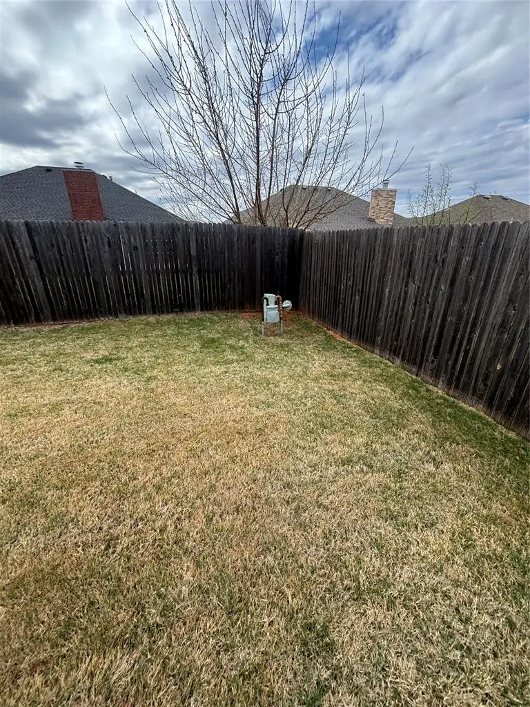 404 Eastview Drive, Yukon, OK 73099 - #2