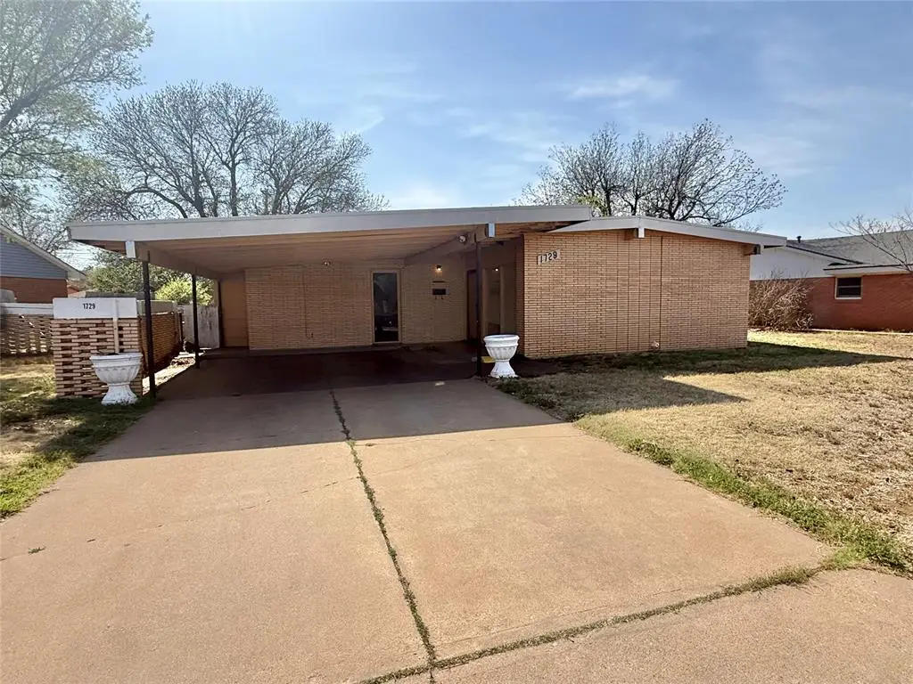 1729 N Hudson Street, Altus, OK 73521 - #1