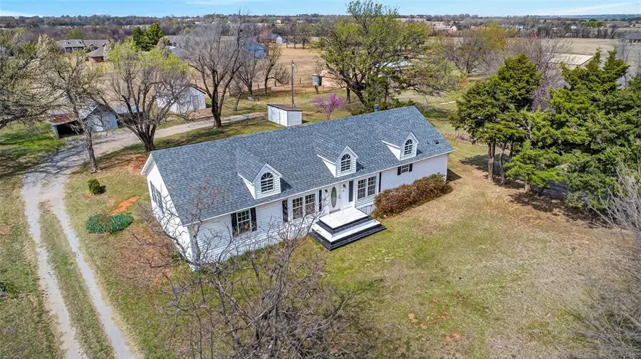 803 N Richland Road, Tuttle, OK 73089 - #2