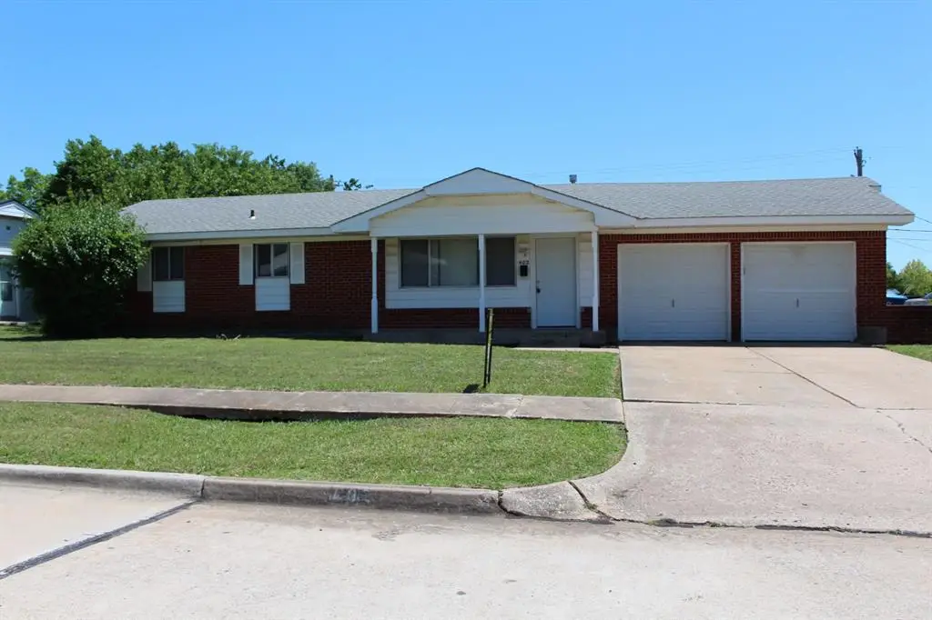 402 W Curtis Drive, Midwest City, OK 73110 - #1