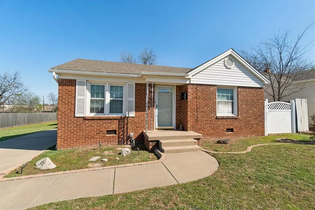 2009 NW 40th Street, Oklahoma City, OK 73118 - #1