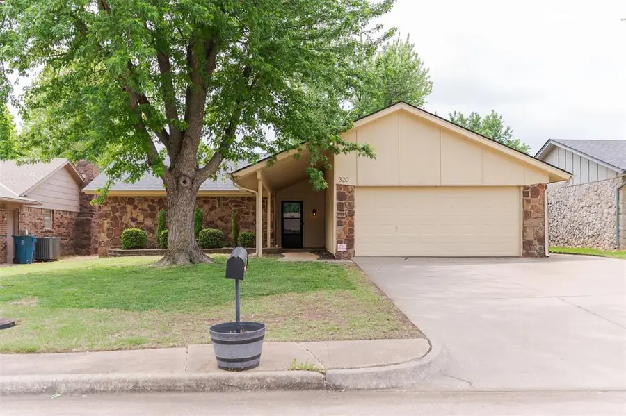 320 Elwood Drive, Edmond, OK 73013 - #2