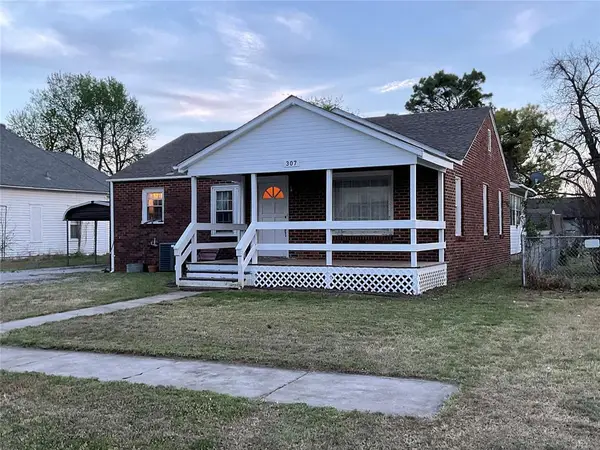 307 SW Burt Street, Minco, OK 73059