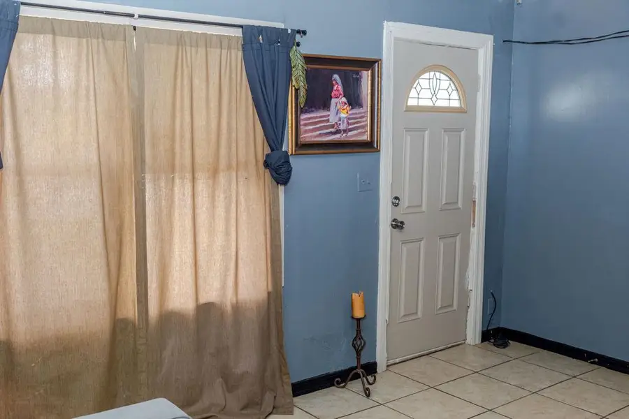 430 S 15th Street, Clinton, OK 73601 - #2