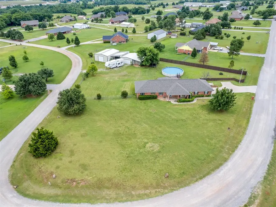 975 Garden Road, Tuttle, OK 73089 - #3