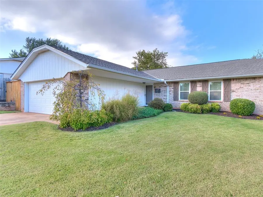 801 Belle Air Avenue, Edmond, OK 73013 - #2