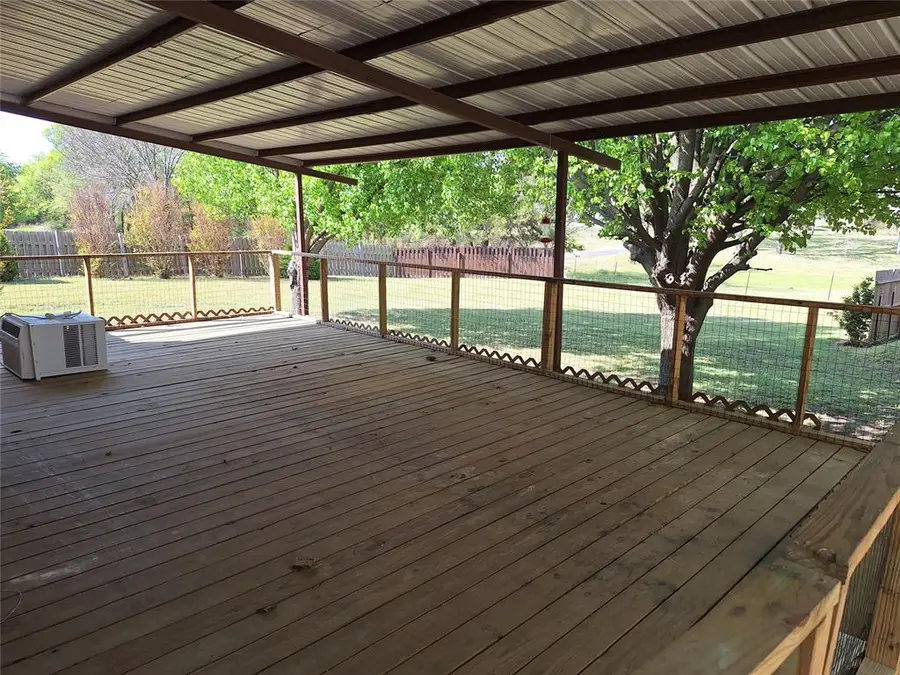 200 W 7th Street, Stratford, OK 74872 - #2