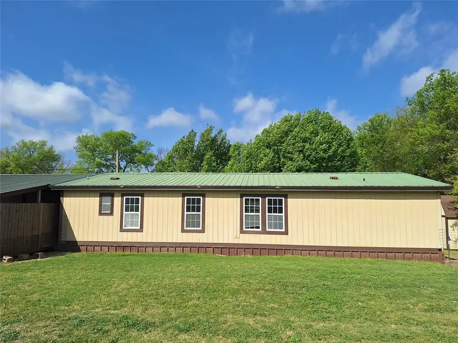 200 W 7th Street, Stratford, OK 74872 - #3