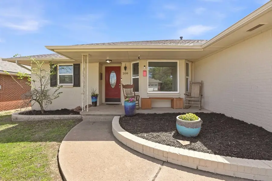 208 E 30th Street, Edmond, OK 73013 - #2