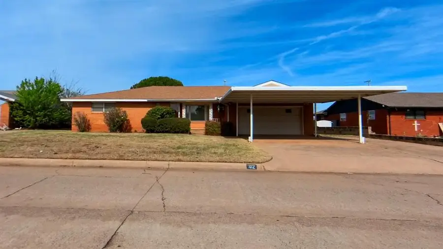 412 S 25th Street, Clinton, OK 73601 - #2