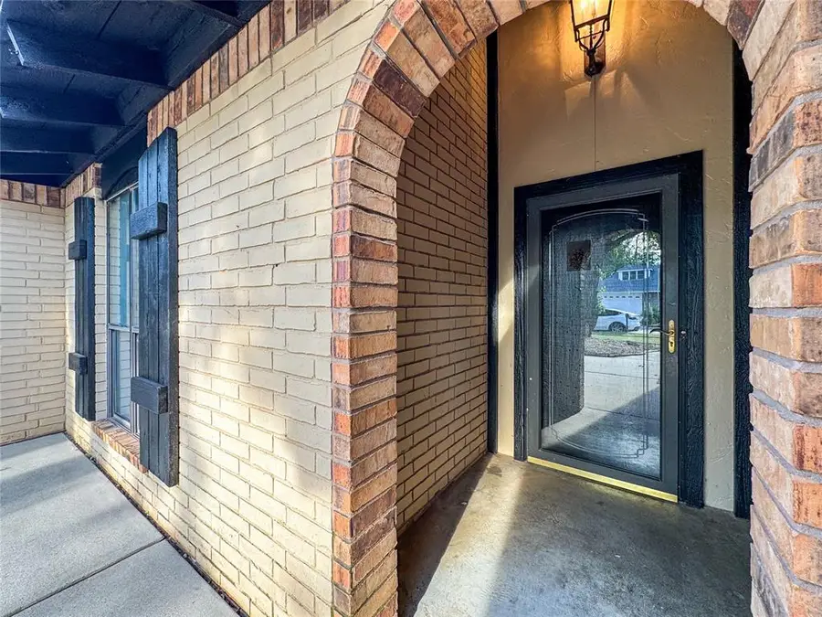 112 Wellington Lane, Moore, OK 73160 - #2