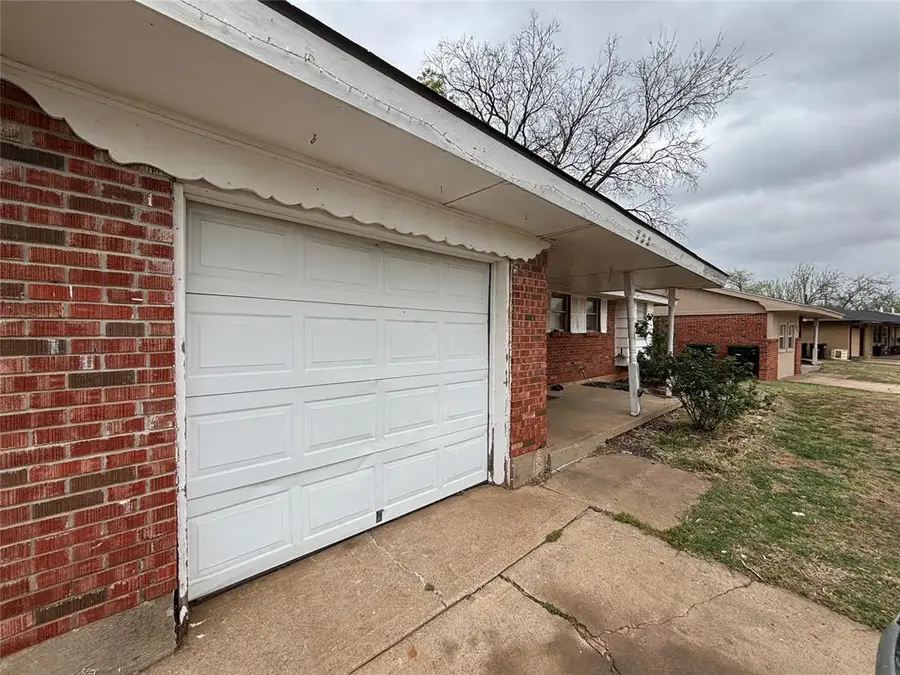 732 N Dallas Avenue, Moore, OK 73160 - #2