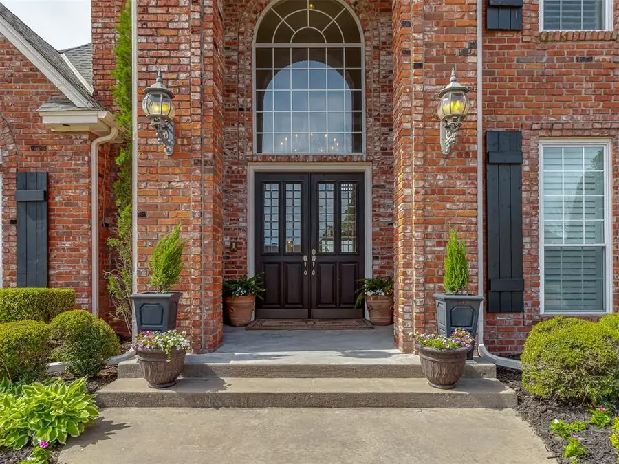 5917 Laquinta Drive, Edmond, OK 73025 - #2