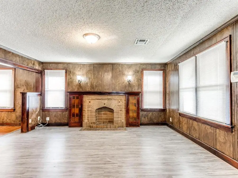 2221 N Jordan Avenue, Oklahoma City, OK 73111 - #3