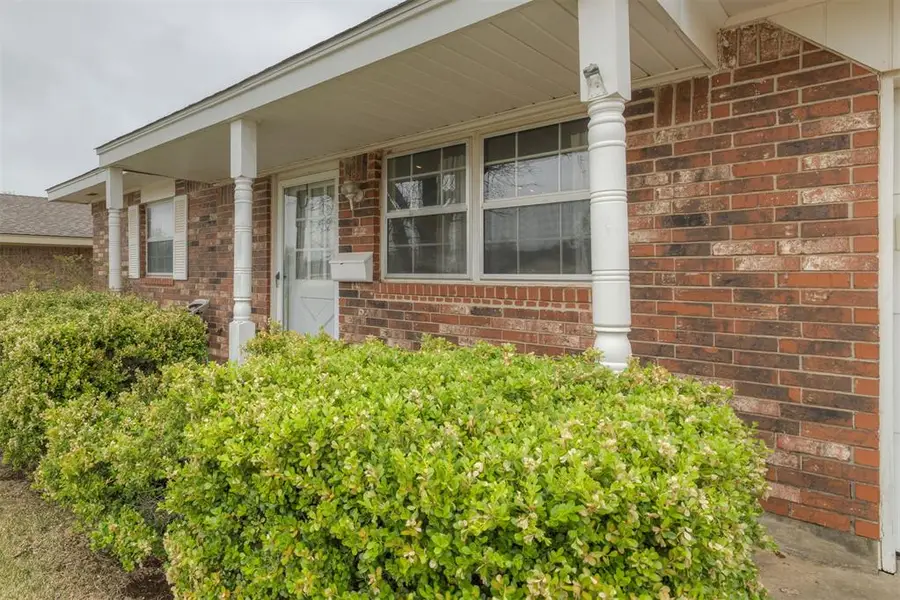 200 E Beech Avenue, Yukon, OK 73099 - #3