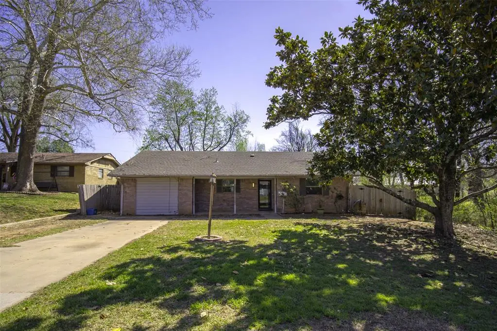 30 Seneca Drive, Shawnee, OK 74801 - #1