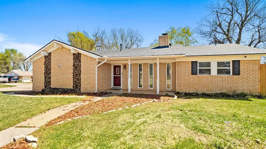 1211 Holly Avenue, Yukon, OK 73099 - #2