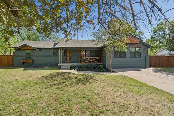 832 Oakbrook Drive, Norman, OK 73072