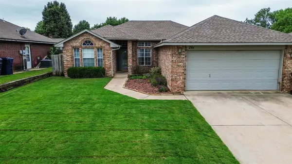 201 Bellgate Drive, Yukon, OK 73099