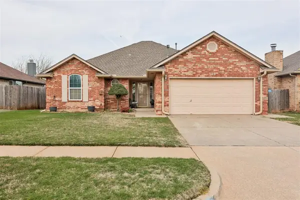 300 Sunrise Drive, Yukon, OK 73099