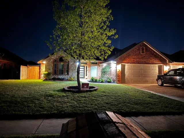 417 E Raleigh Terrace, Mustang, OK 73064 - #1