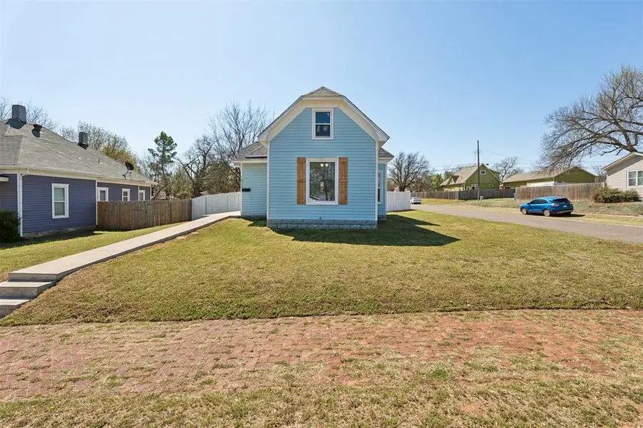1823 W Noble Avenue, Guthrie, OK 73044 - #2