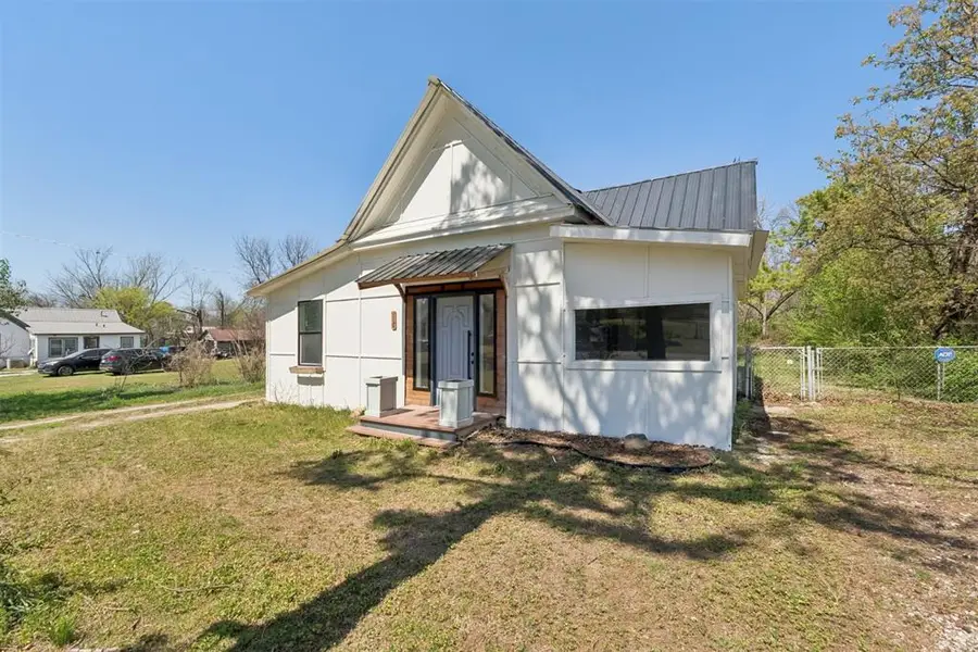 1220 W Dewey Street, Shawnee, OK 74801 - #3