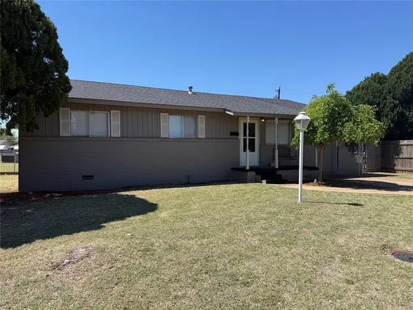 1120 Burns Street, Altus, OK 73521