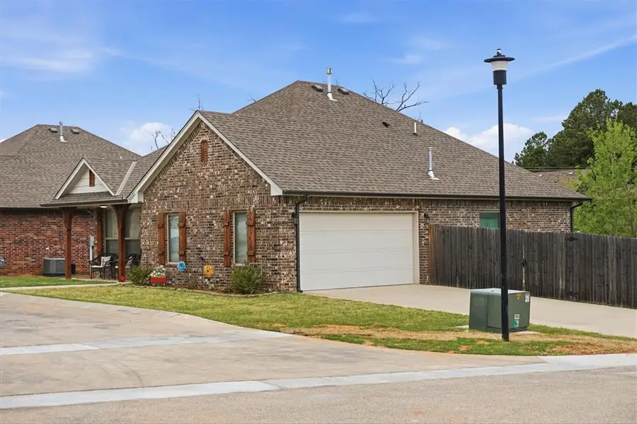 20645 Santa Fe Avenue, Harrah, OK 73045 - #3