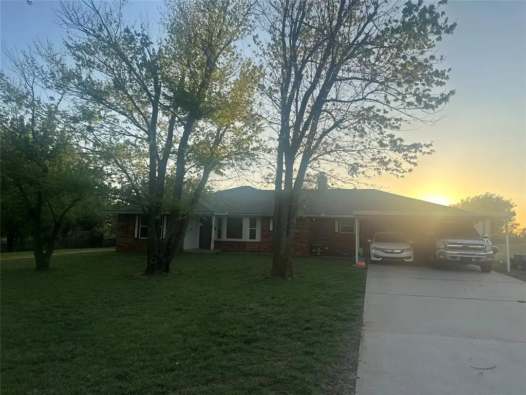 613 Country Drive, Tuttle, OK 73089 - #1