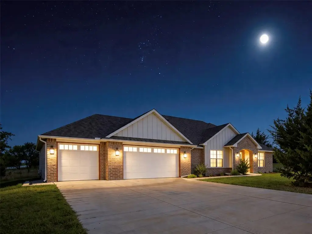 2313 Lions Pride Way, Blanchard, OK 73010 - #1