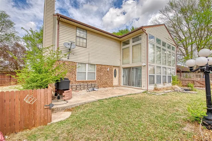 112 Jackson Avenue, Weatherford, OK 73096 - #2