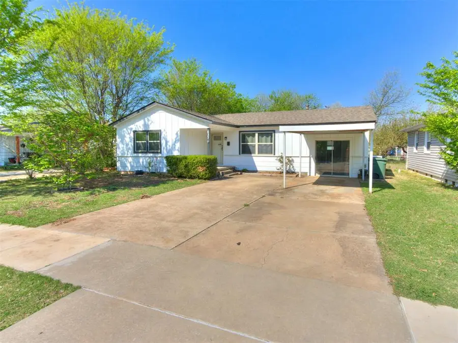 637 N Broadway, Edmond, OK 73034 - #2